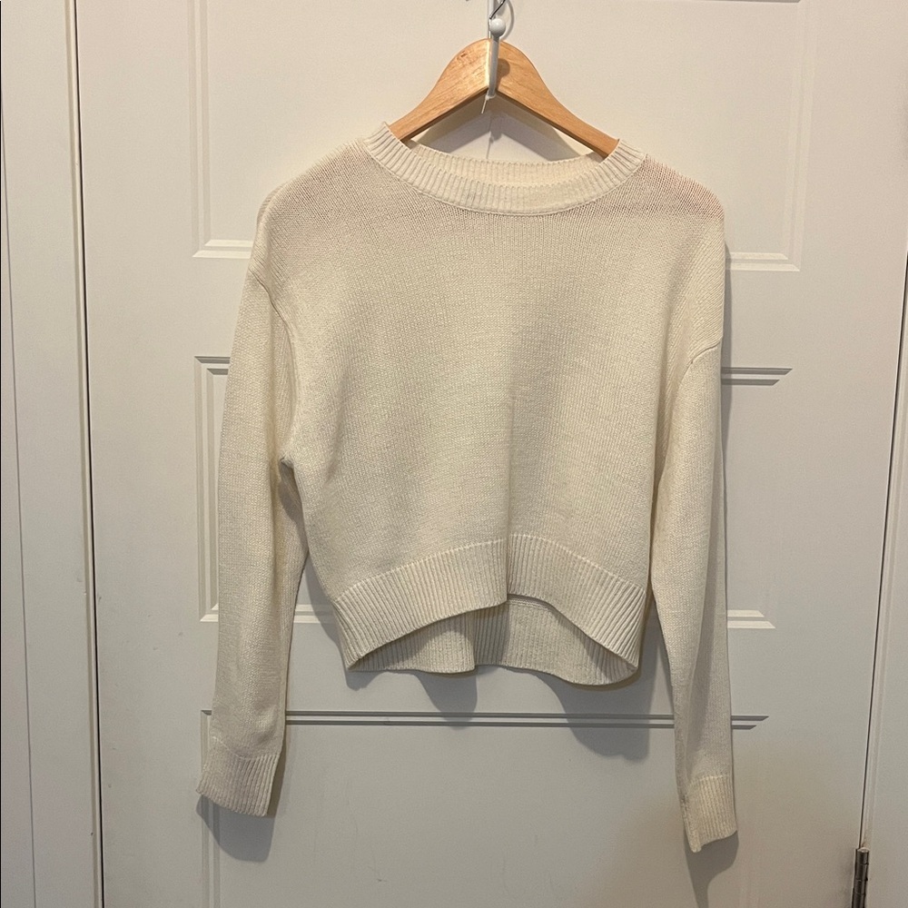 H&M Women's Sweater - Picture 2 of 5